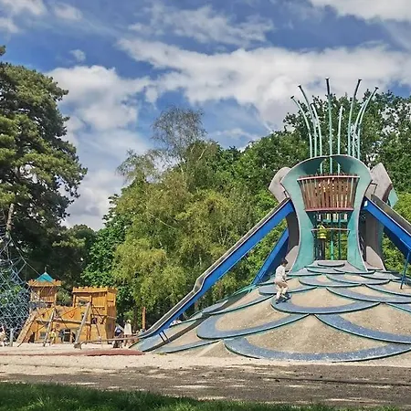 A Proximite De Paris Et Orly Larue